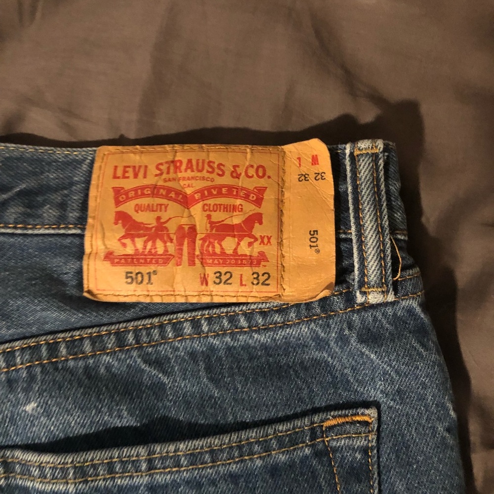 vintage high-waisted levi’s